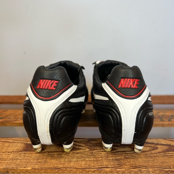 New Nike Tiempo Legend III FB Soccer Cleats Black and Red Women’s 6 - Picture 6 of 12